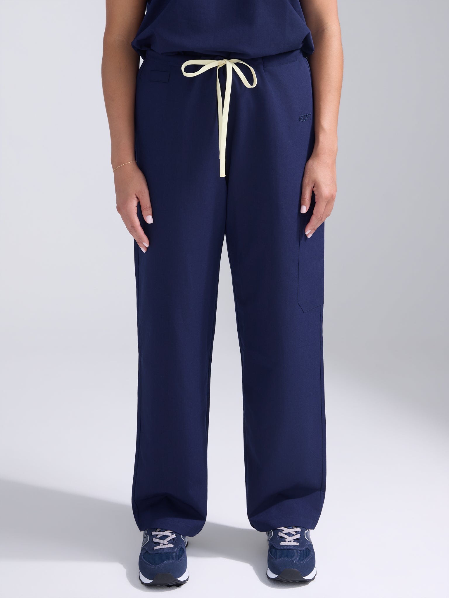 Classic Pant • Navy