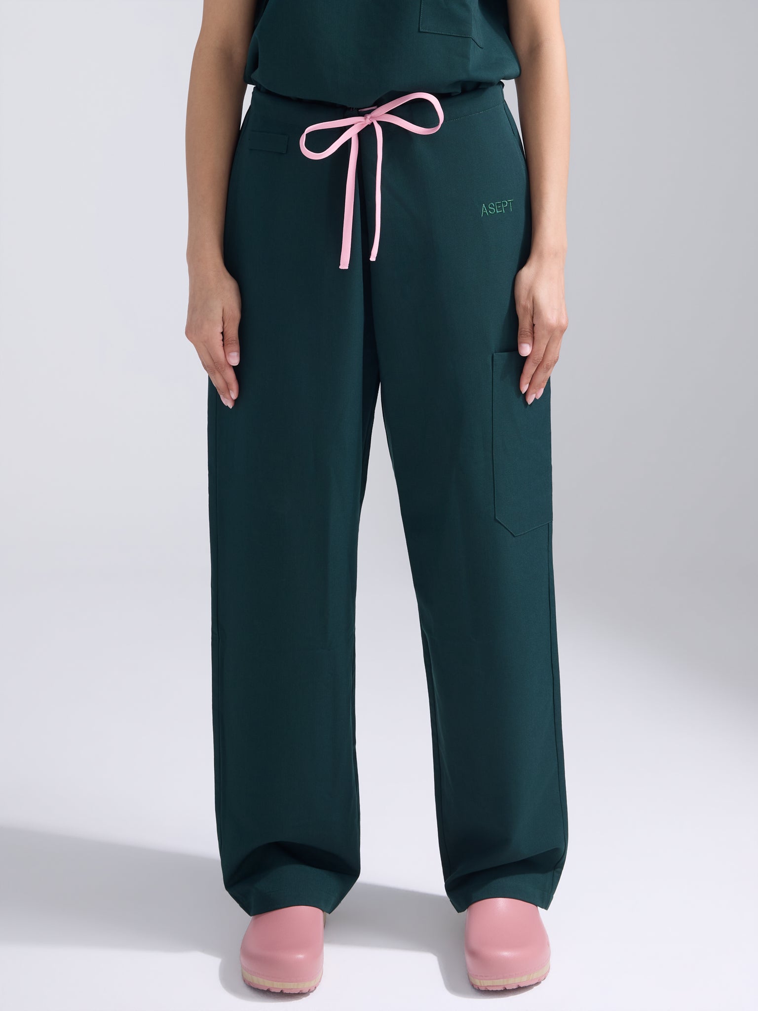 Classic Pant • Forest Green